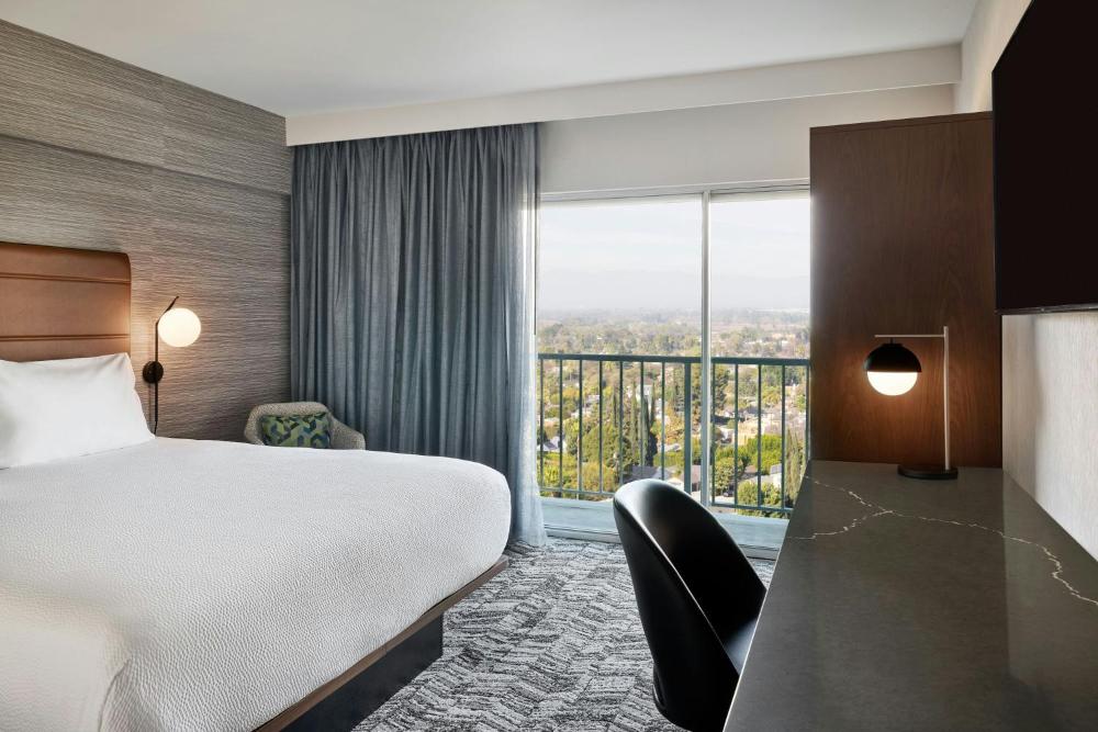 Economy King Room interior